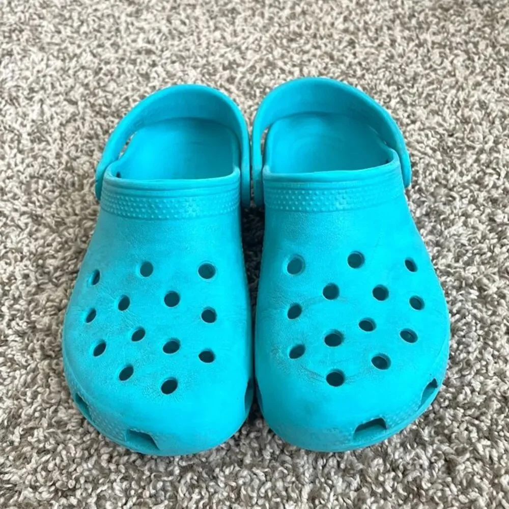 Size 13 / Girls Crocs Sandals